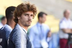 Barcelona chưa chiêu mộ được Antoine Griezmann vì... bí tiền