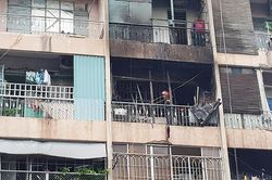 Cháy ký túc xá ở Sài Gòn, hàng chục người mắc kẹt