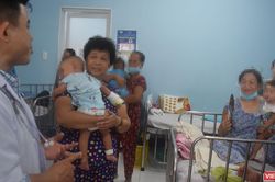 Bệnh sởi 'trái mùa', tăng đột biến và nhiều biến chứng
