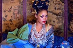 Rihanna hóa thành phi tần trong trang phục đậm chất cổ trang Trung Hoa trên tạp chí
