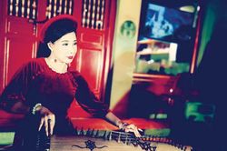 NSND Thanh Hương: 'Tôi như con tằm nhả tơ đến cuối cuộc đời'