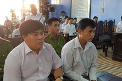 Chủ tọa 'bệnh đột xuất', tiếp tục hoãn tuyên án vụ xét xử 2 cựu Cục QLTT tỉnh Sóc Trăng