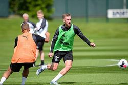 MU gạch tên Longstaff vì bị hét giá cực choáng