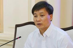 Làm lại giấy khai sinh bị yêu cầu chụp hình bia mộ bố mẹ