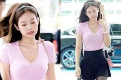 Jennie (Blackpink) đột nhiên 'bánh bèo hóa' diện trang phục nữ tính hớp hồn fan tại sân bay