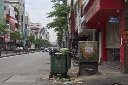 Hà Nội: Ô nhiễm môi trường, cản trở giao thông từ những chiếc xe thu gom rác