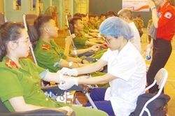 Tưng bừng ngày hội hiến máu tình nguyện