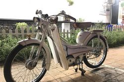 Bộ sưu tập xe Mobylette độ 'khủng' của fan cuồng Đồng Tháp