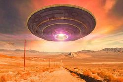 500.000 người rủ nhau đột nhập kiểu Naruto vào khu quân sự để xem UFO