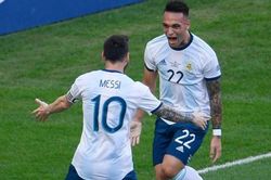 Messi bị đại diện 'đàn em' chọc giận