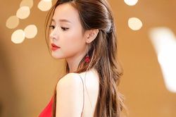 Đường cong gây mê của mỹ nhân được Quốc Trường, Harry Lu 'thả thính'