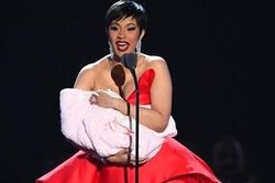 'Bà mẹ của năm' Cardi B tung ca khúc mới nhân sinh nhật con gái cưng 1 tuổi