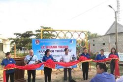 Chính trị - Xã hội Thanh niên Khánh thành công trình 'sân chơi thiếu nhi' xã Phú Mậu