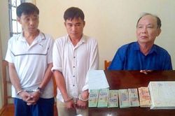Bắt 3 đối tượng mua bán 3 bánh heroin