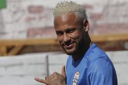 Neymar dùng chiêu trò mới thách thức sự bình tĩnh của PSG