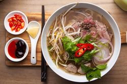 Bí kíp nấu phở bò truyền thống đơn giản, dễ làm