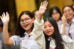Những thí sinh có tổng điểm thi THPT quốc gia 2019 cao nhất các tổ hợp