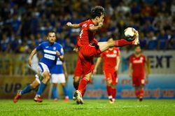 V.League sau 15 vòng đấu: HAGL S.O.S!