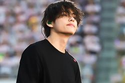 Căn bệnh mề đay của V BTS cũng đang tạo 'trend'