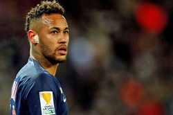 Chuyển nhượng: Neymar, Pogba và câu chuyện về những ngôi sao 'làm mình làm mẩy'