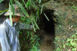 'Vàng tặc' ở vùng giáp ranh