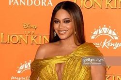 Beyonce diện váy của NTK Công Trí ra mắt phim 'Lion King'