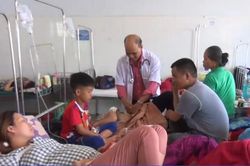 Trên 250 người bị ngộ độc sau khi ăn cỗ cưới