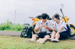 Chỉ chụp test máy, cặp đôi đến từ Đồng Nai tạo ra bộ ảnh couple 'tình bể bình'