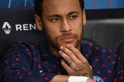 Cản trở không ngờ khiến Neymar khó trở lại Barcelona