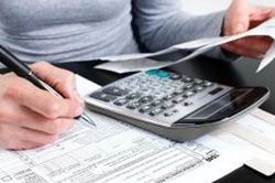 Ba Lan: Miễn thuế thu nhập cho người trẻ tuổi