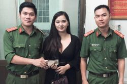Tìm tài sản trả cho du khách