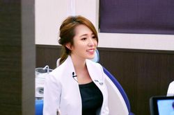 Nữ nha sĩ mặt xinh, body chuẩn còn khiến vạn người mê với kỷ lục 'khủng'