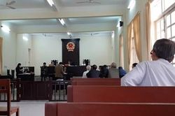 Thi hành án gây thiệt hại cho doanh nghiệp, Chấp hành viên lĩnh án