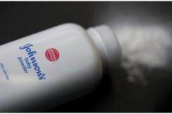 Johnson & Johnson lại đối mặt sóng gió khi bị điều tra hình sự vì che giấu chất gây ung thư trong phấn rôm