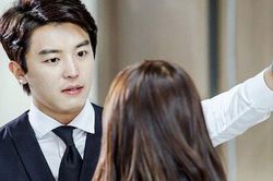 Tiền làm được bao nhiêu đưa chồng giữ, người vợ choáng váng khi bị chồng đuổi ra khỏi nhà