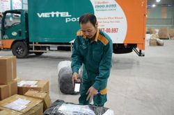 Gửi hỏa tốc... 2 ngày mới tới và những lùm xùm của Viettel Post