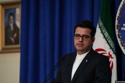 Iran trợ giúp 1 tàu chở dầu nước ngoài gặp trục trặc ở Eo biển Hormuz
