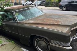 Chiếc Cadillac huyền thoại 'biểu tượng của New York' bị di dời