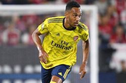 Sao trẻ tỏa sáng giúp Arsenal đánh bại Bayern Munich