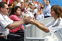 Mùa bóng thứ 15 của Sergio Ramos ở Real: Mua một tài năng, được cả gia tài