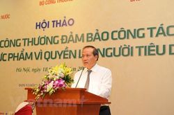 An toàn thực phẩm: Canh cánh mối lo 'rau hai luống, lợn hai chuồng'
