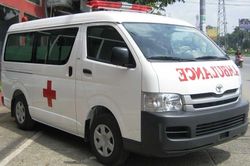 Xe cứu thương bỏ bệnh nhân giữa đường để vào đăng kiểm