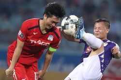 SỐC: Tuấn Anh dùng mặt cản cú sút của Thành Lương!