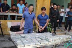 Hòa Bình: Bắt 4 đối tượng, thu 100 bánh heroin