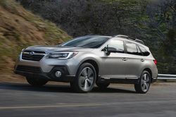 Dính lỗi nghiệm trọng, Subaru đổi xe Outback và Legacy mới cho khách