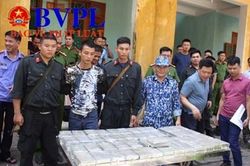 Triệt xóa đường dây ma túy cực lớn, bắt 4 đối tượng, thu giữ 100 bánh heroin