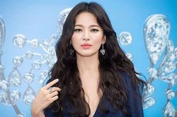 Song Hye Kyo chính thức trả lời truyền thông giữa 'bão' ly hôn