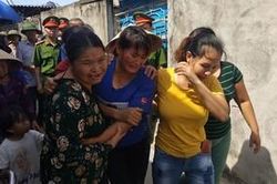 Vỡ òa giây phút người phụ nữ bị lừa bán sang Trung Quốc suốt 24 năm trở về đoàn tụ với gia đình