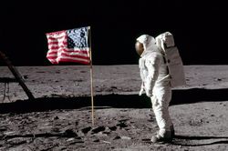 Sứ mệnh tàu Apollo 11 và cuộc đổ bộ lịch sử lên Mặt Trăng 50 năm trước