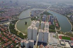 Hà Nội thừa nhận sai khi cấp và thu hồi sổ hồng của cư dân chung cư 'ông Thản'